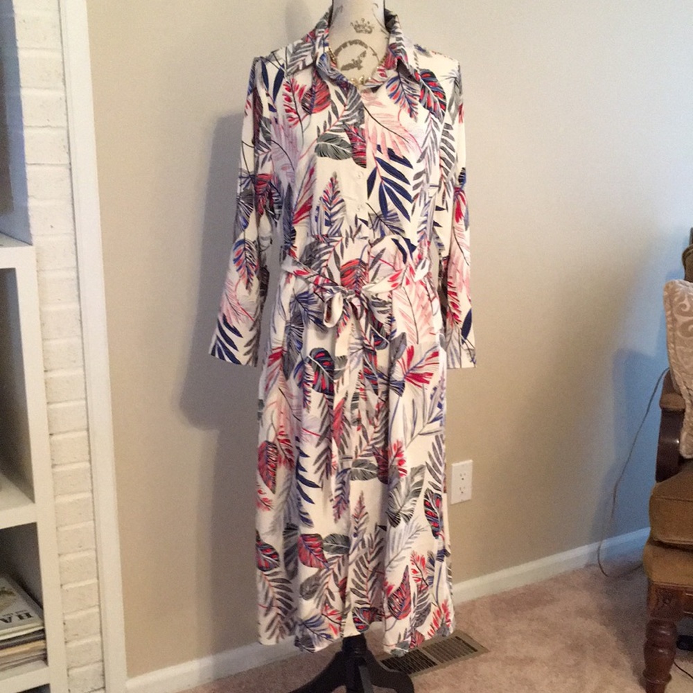 BOLD BOTANICAL PRINT BUTTON FRONT MIDI DRESS